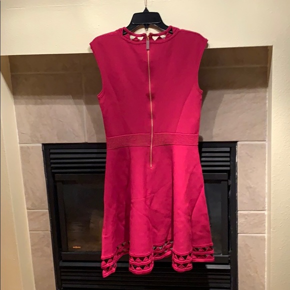 Super cute fit and flare dress - Picture 8 of 8